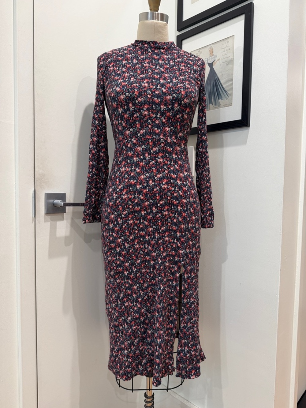 FARM Rio Black Floral Long-Sleeve Midi Dress with Pink Accents